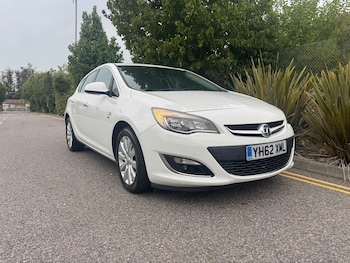 Used Vauxhall Astra 2012 for sale - 75557491: Photo