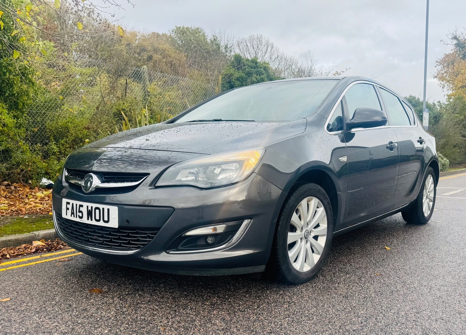 Used Vauxhall Astra 2015 for sale - 76428815: Photo 2