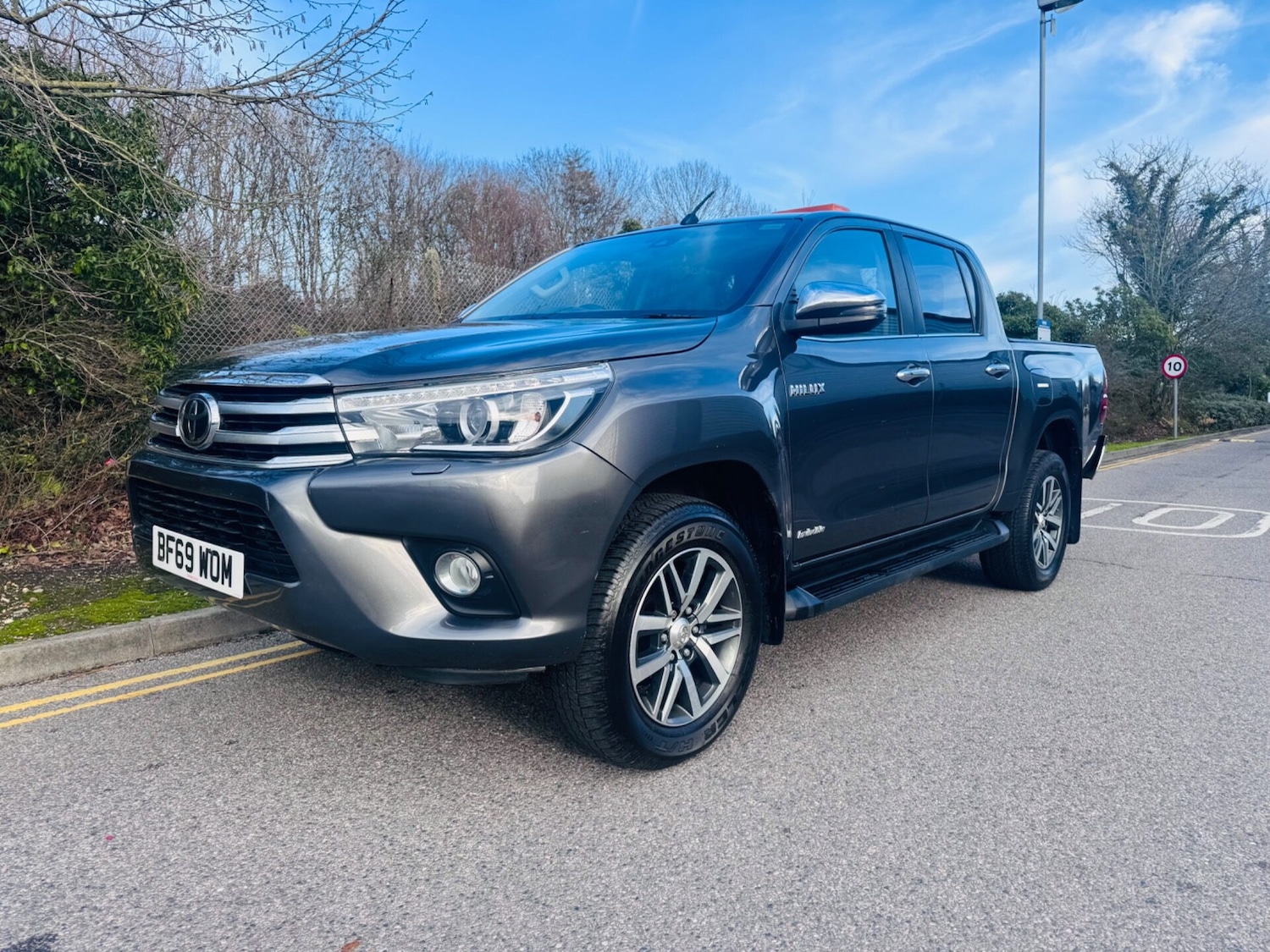 Used Toyota Hilux 2019 for sale - 77312942: Photo 2