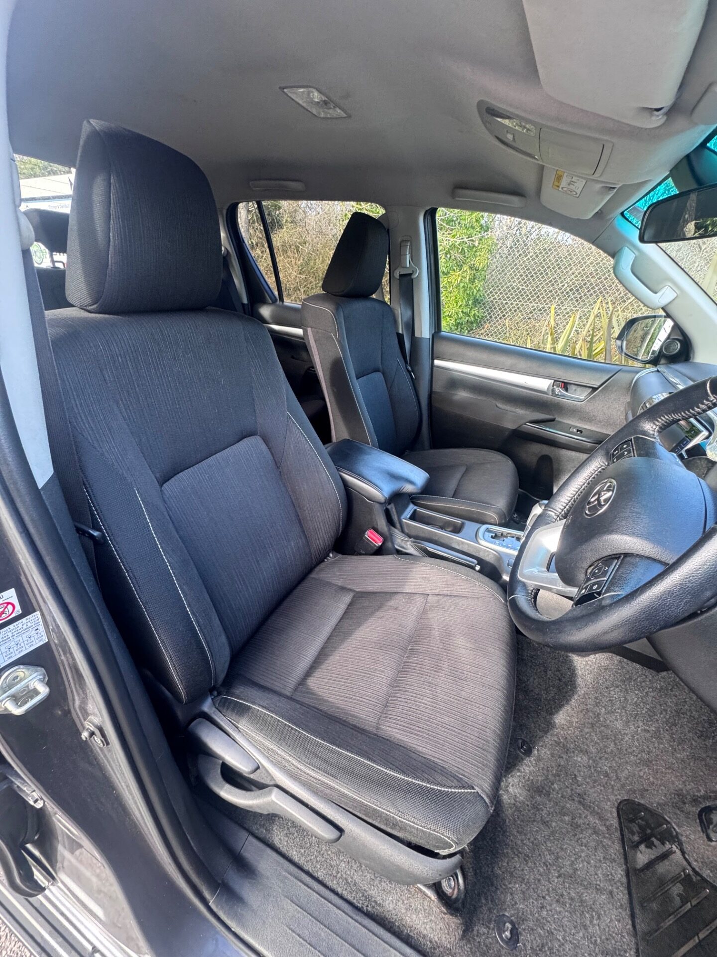 Used Toyota Hilux 2019 for sale - 77312942: Photo 8