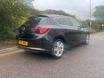 Used Vauxhall Astra 2013 for sale - 76022741: Photo