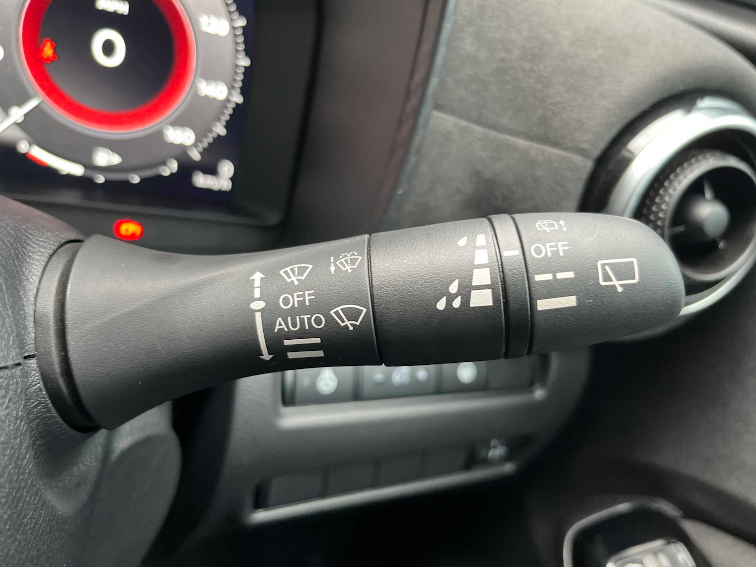 Used Nissan Juke 2024 for sale - 77488238: Photo 25