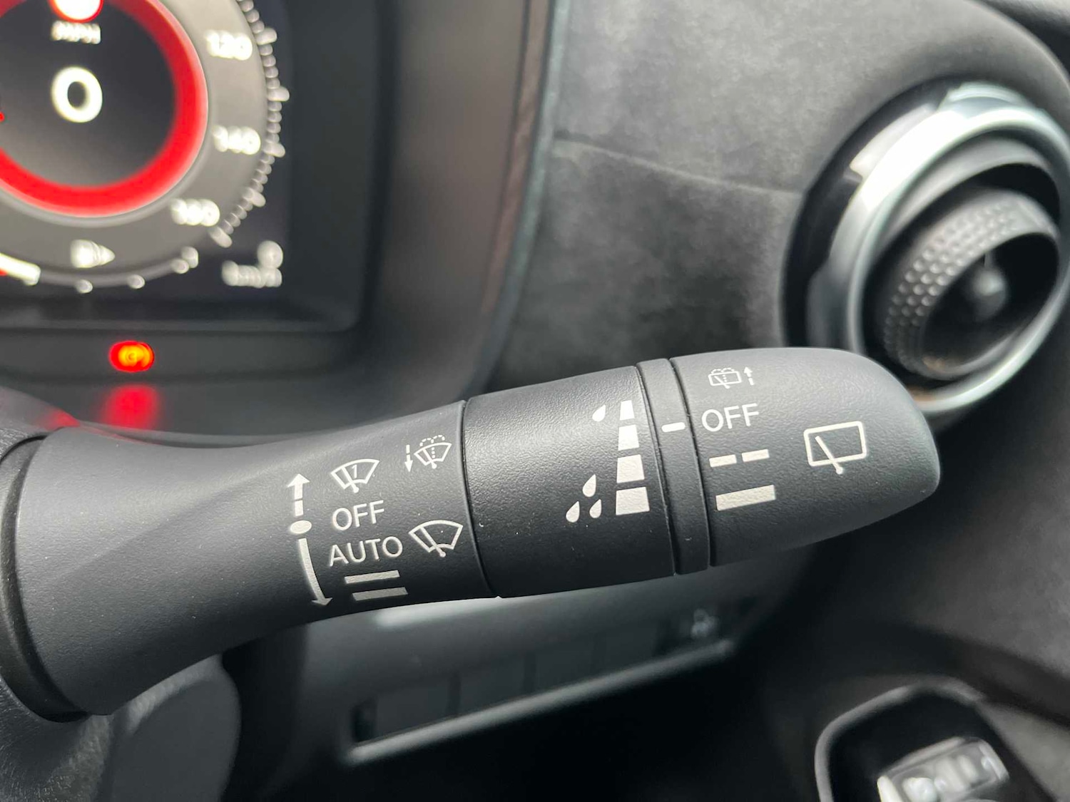 Used Nissan Juke 2024 for sale - 77701296: Photo 25