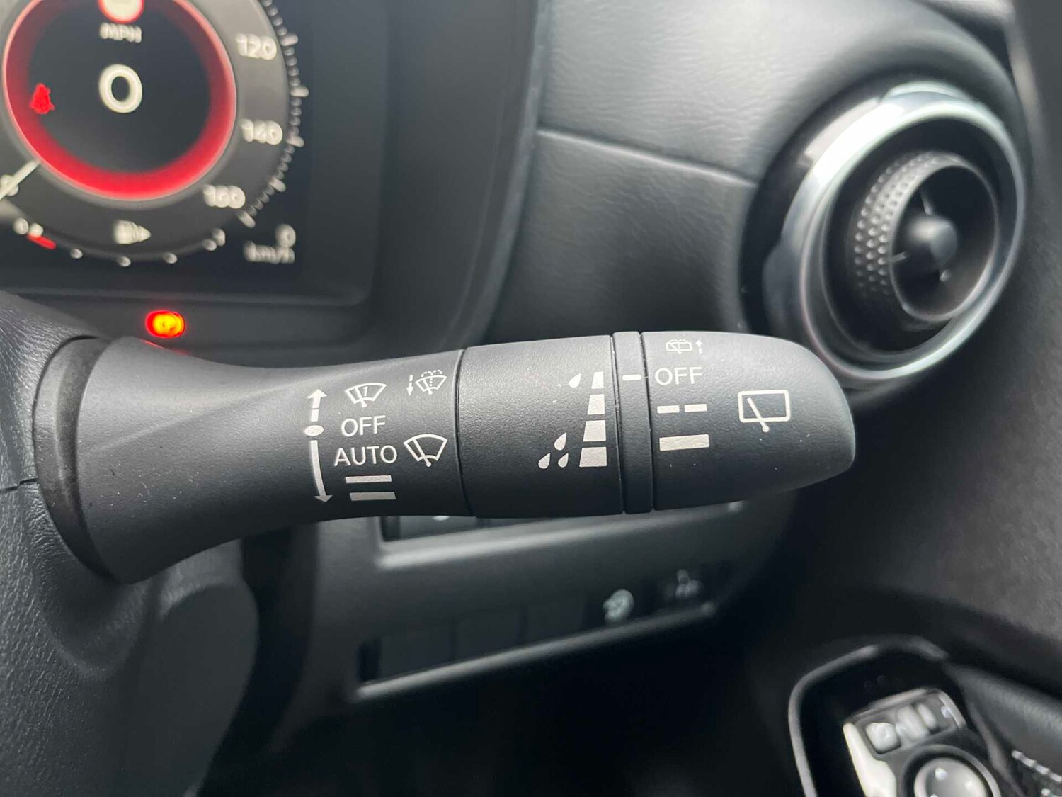 Used Nissan Juke 2024 for sale - 77701356: Photo 25