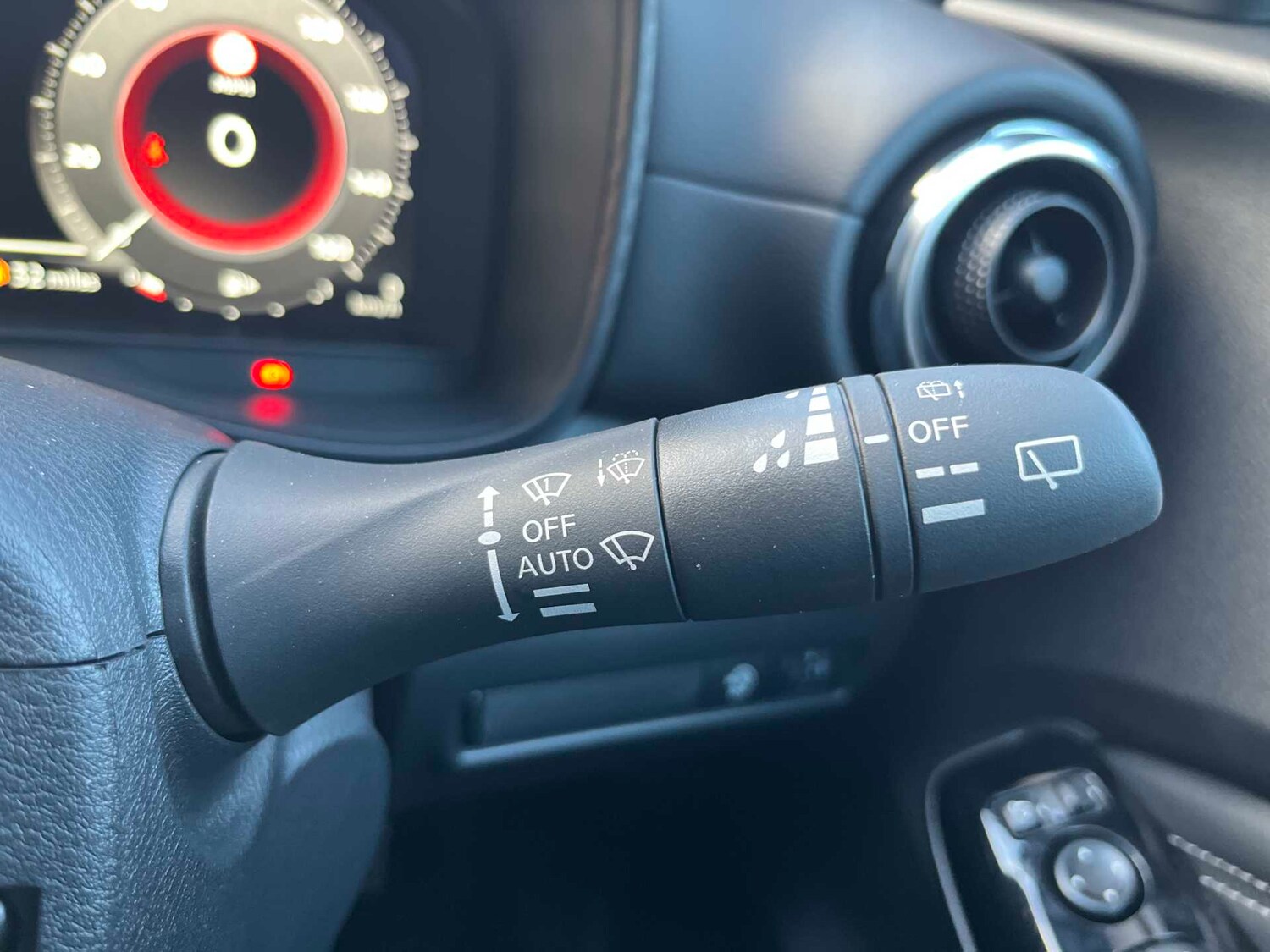 Used Nissan Juke 2025 for sale - 76860088: Photo 25