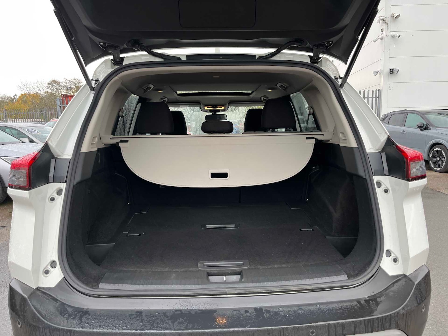 Used Nissan X-Trail 2023 for sale - 76532432: Photo 16