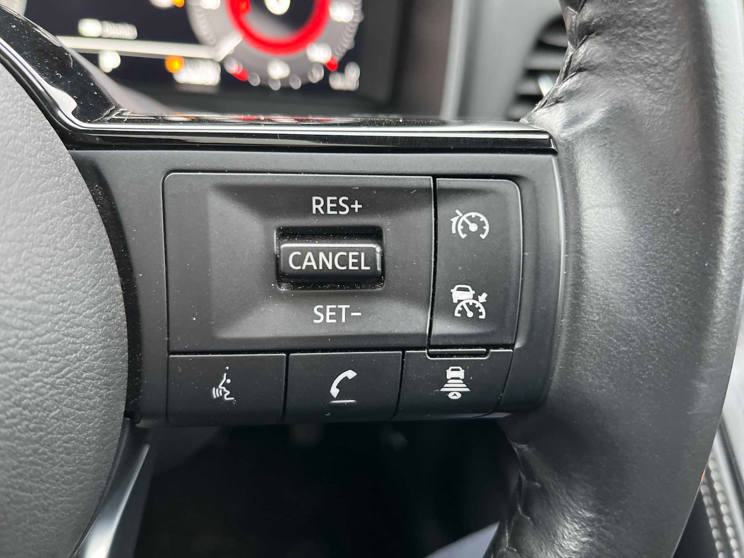 Used Nissan X-Trail 2023 for sale - 76532432: Photo 23