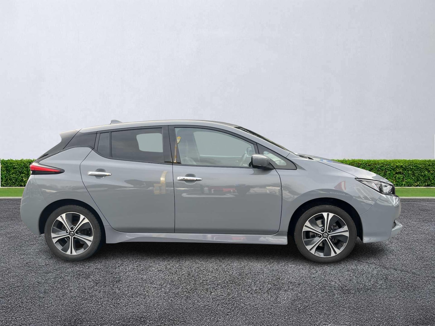 Used Nissan Leaf 2021 for sale - 76437300: Photo 3