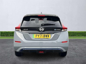 Used Nissan Leaf 2021 for sale - 76437300: Photo