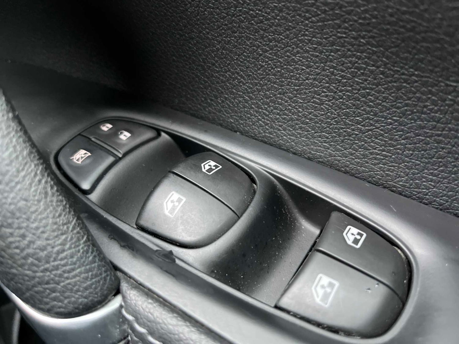 Used Nissan Qashqai 2018 for sale - 76536601: Photo 20