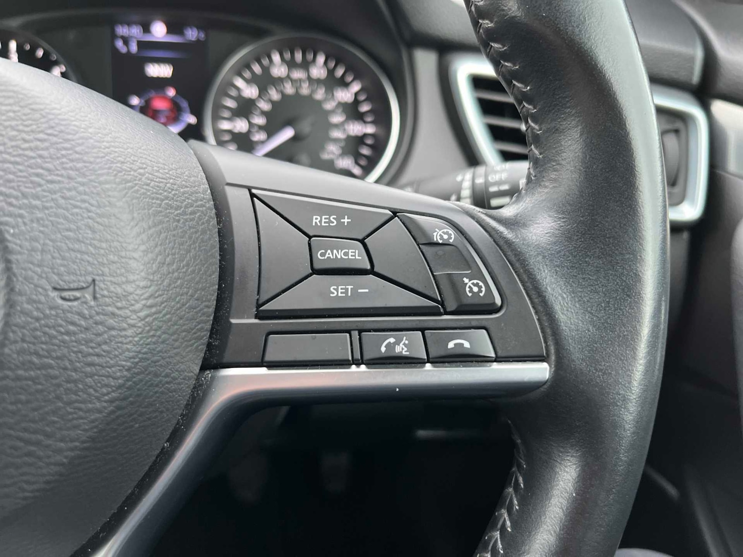 Used Nissan Qashqai 2018 for sale - 76536601: Photo 23