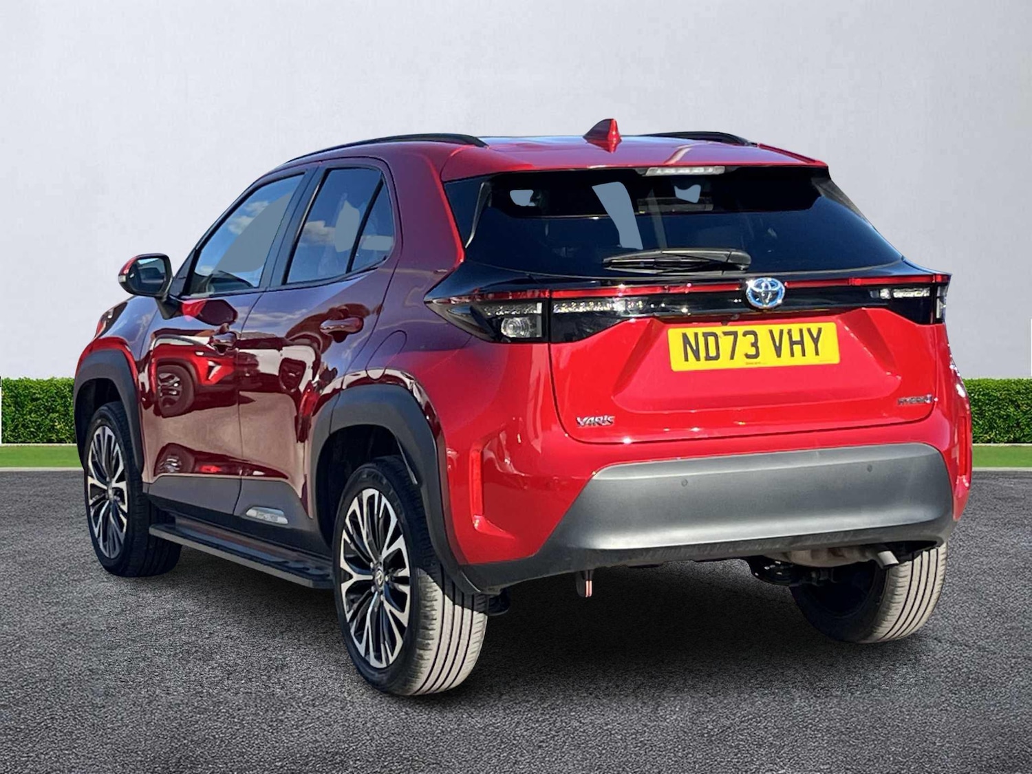 Used Toyota Yaris Cross 2023 for sale - 76082544: Photo 2