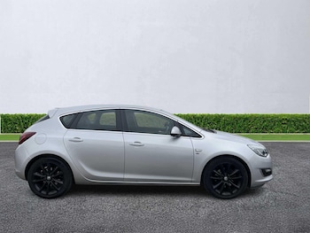 Used Vauxhall Astra 2015 for sale - 76159594: Photo