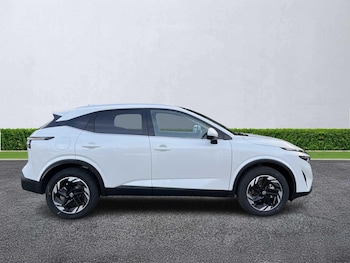 Used Nissan Qashqai 2025 for sale - 76497369: Photo