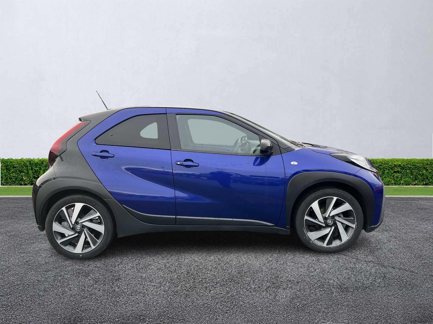 Used Toyota Aygo X 2023 for sale - 77488102: Photo 3