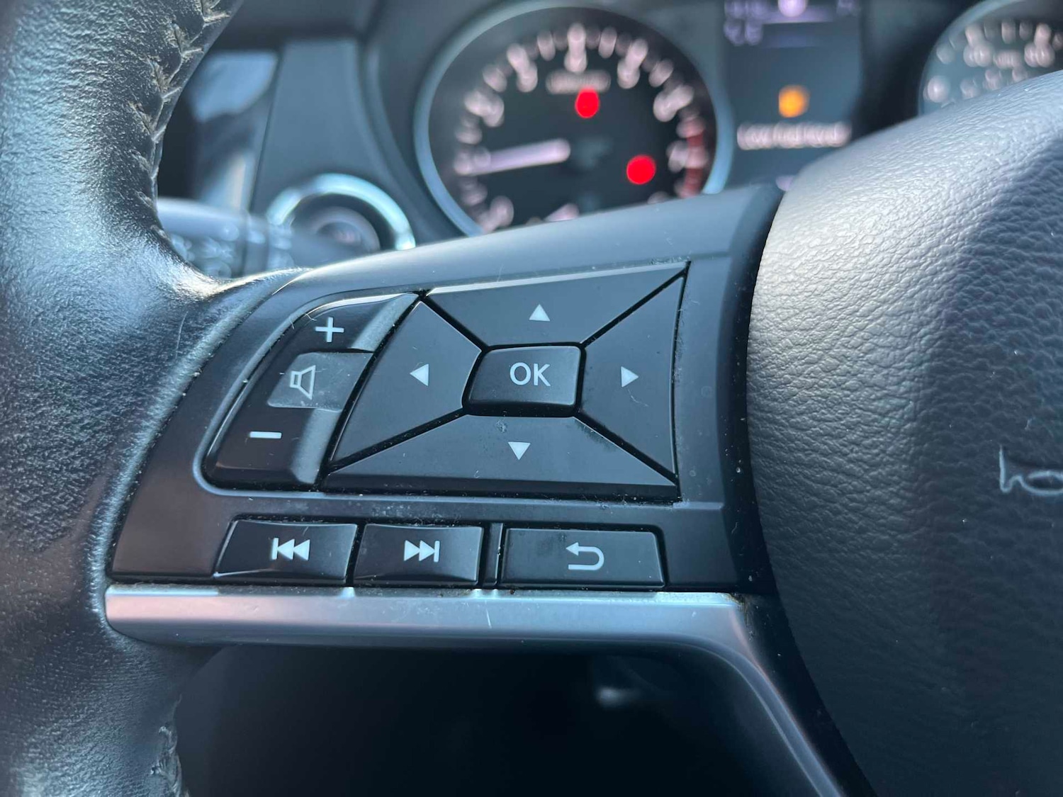 Used Nissan Qashqai 2018 for sale - 76778293: Photo 24