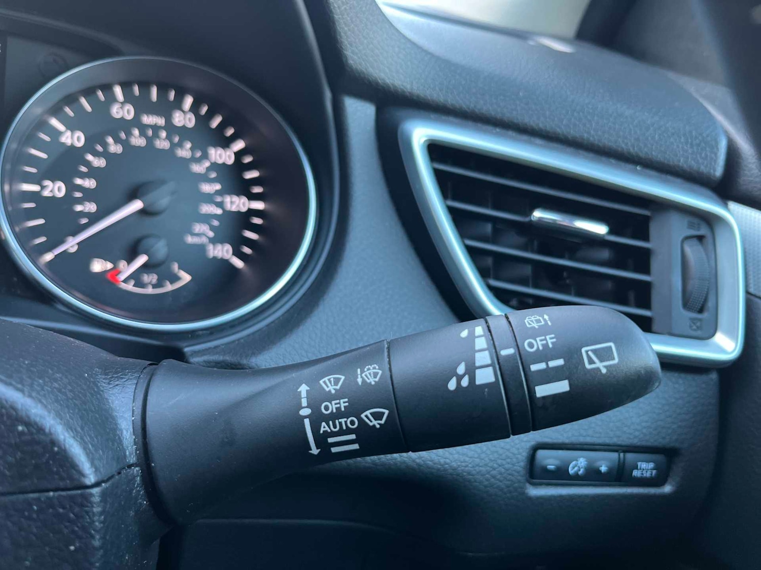 Used Nissan Qashqai 2018 for sale - 76778293: Photo 25