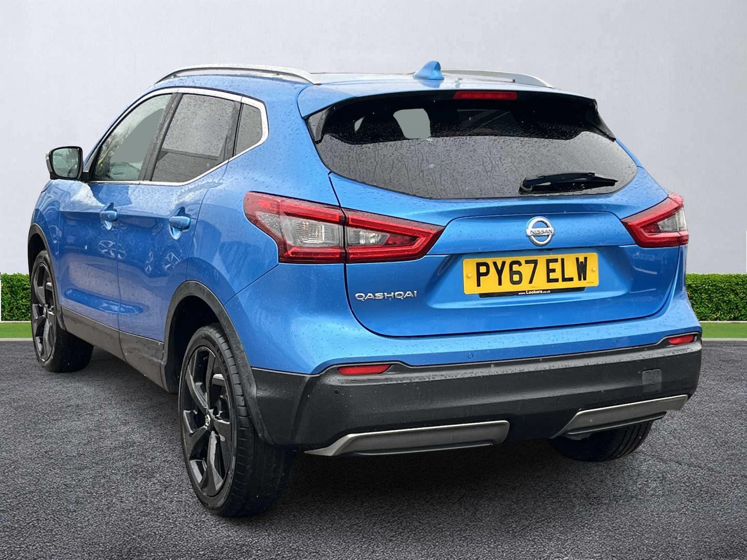 Used Nissan Qashqai 2017 for sale - 76855431: Photo 2