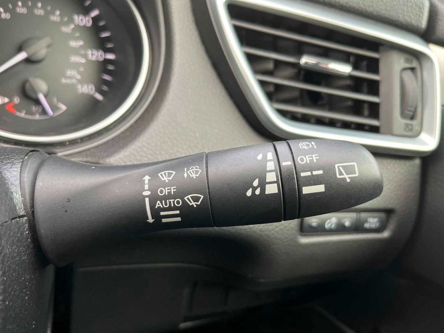 Used Nissan Qashqai 2017 for sale - 76855431: Photo 25