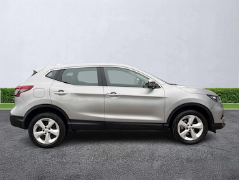 Used Nissan Qashqai 2019 for sale - 76437302: Photo