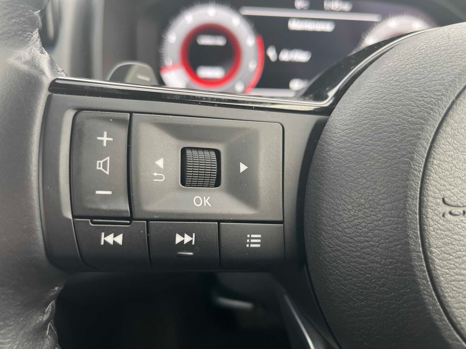 Used Nissan X-Trail 2024 for sale - 76879690: Photo 24