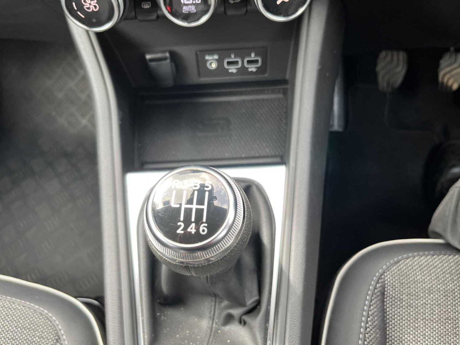 Used Renault Captur 2023 for sale - 78192162: Photo 12