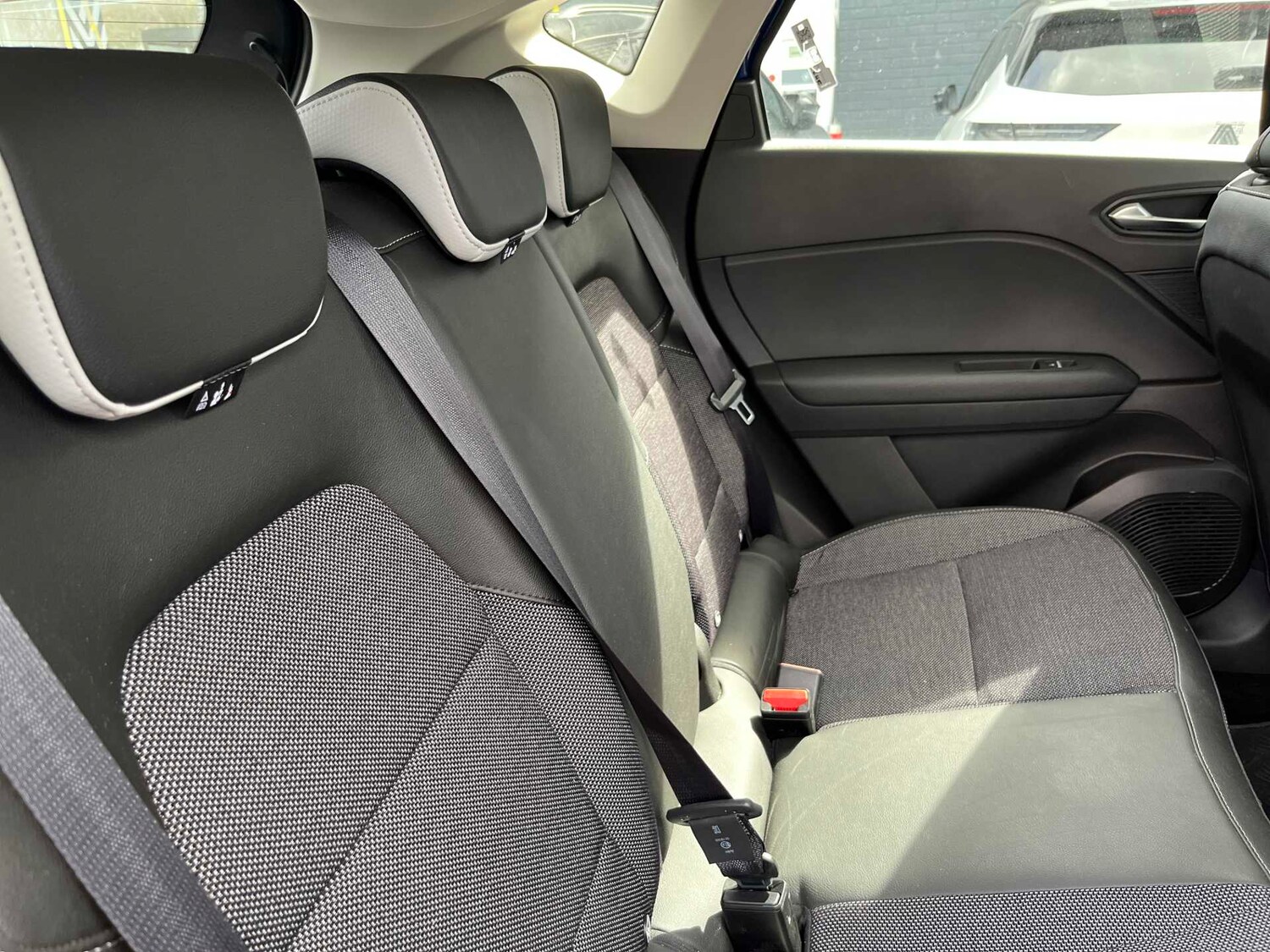 Used Renault Captur 2023 for sale - 78192162: Photo 15