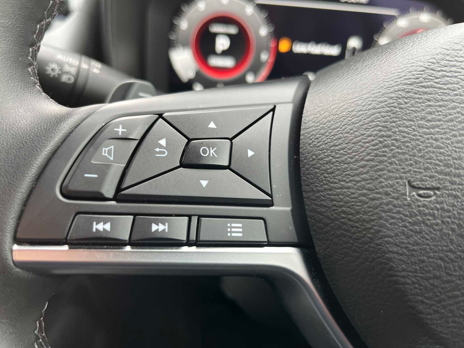 Used Nissan Juke 2024 for sale - 78196160: Photo 24