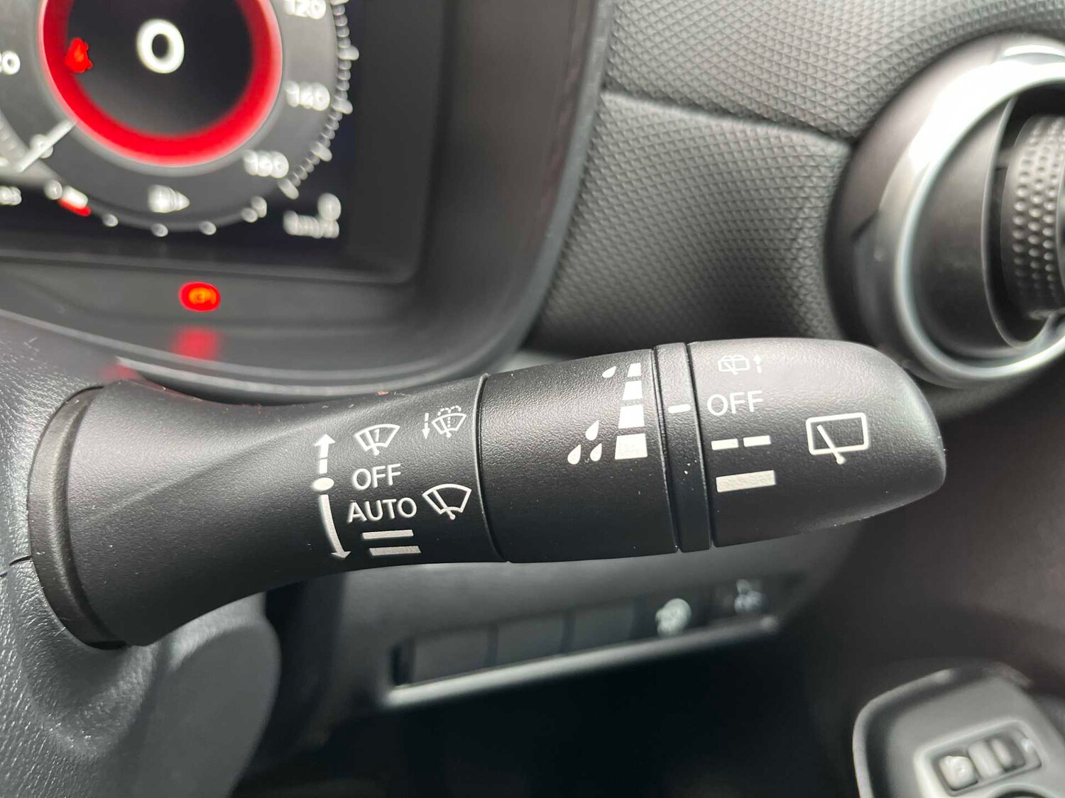 Used Nissan Juke 2024 for sale - 78196160: Photo 25