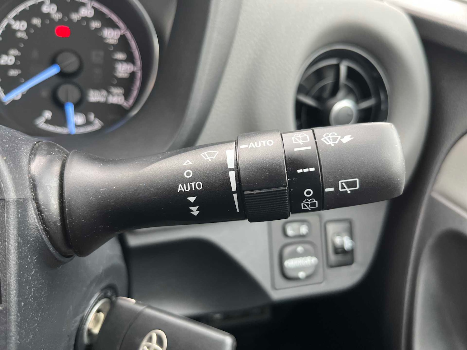 Used Toyota Yaris 2019 for sale - 76555494: Photo 25