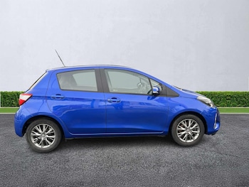 Used Toyota Yaris 2019 for sale - 76555494: Photo