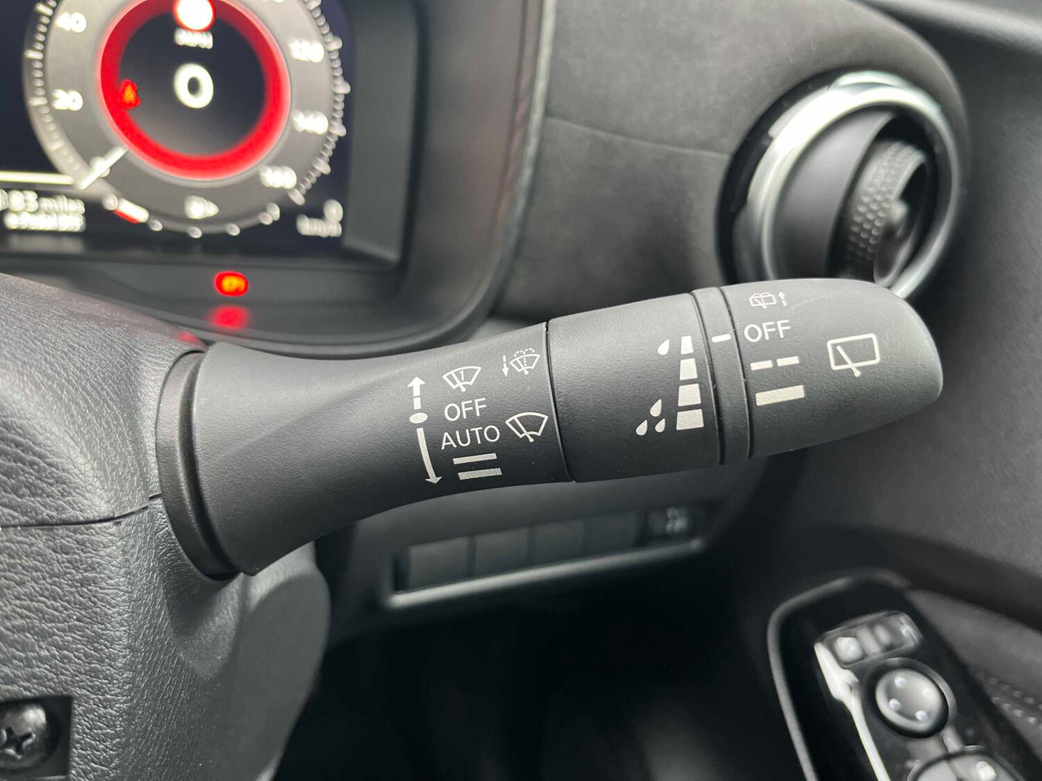 Used Nissan Juke 2025 for sale - 76809423: Photo 25