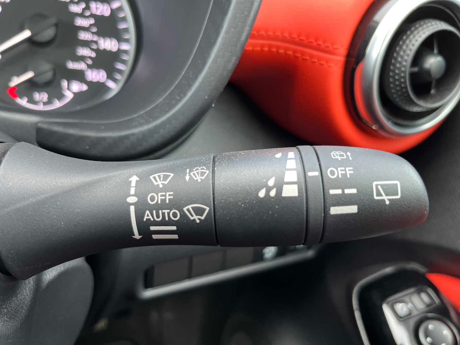 Used Nissan Juke 2022 for sale - 76532464: Photo 25