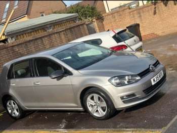 Used Volkswagen Golf 2015 for sale - 74589575: Photo