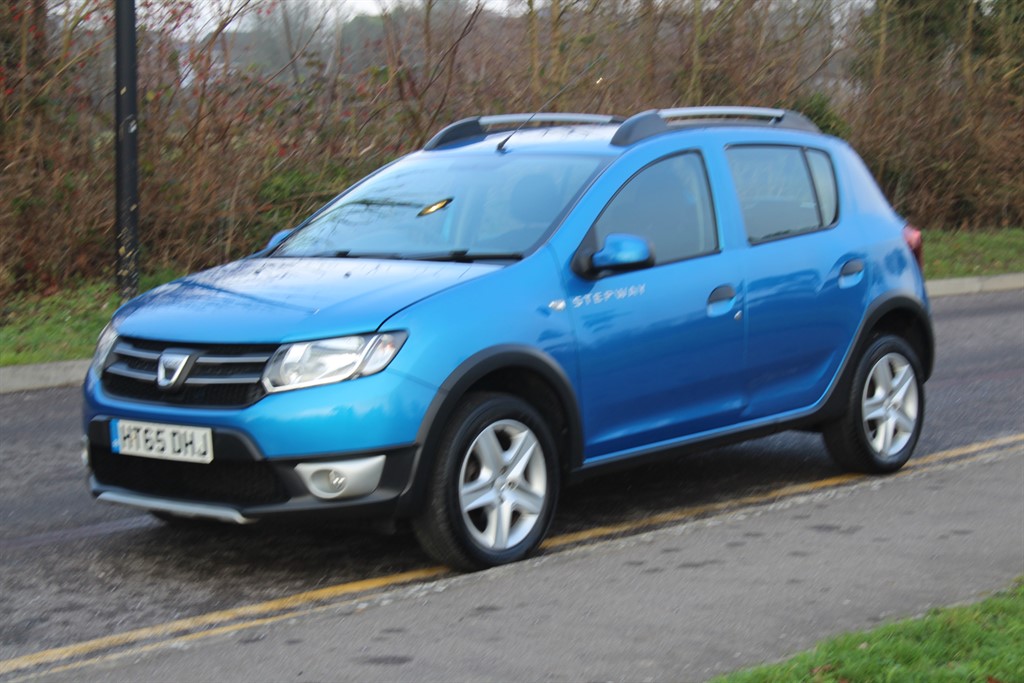 Used Dacia Sandero Stepway 2015 for sale - 77106220: Photo 3