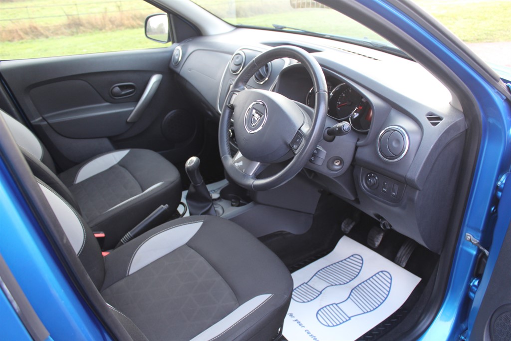 Used Dacia Sandero Stepway 2015 for sale - 77106220: Photo 8