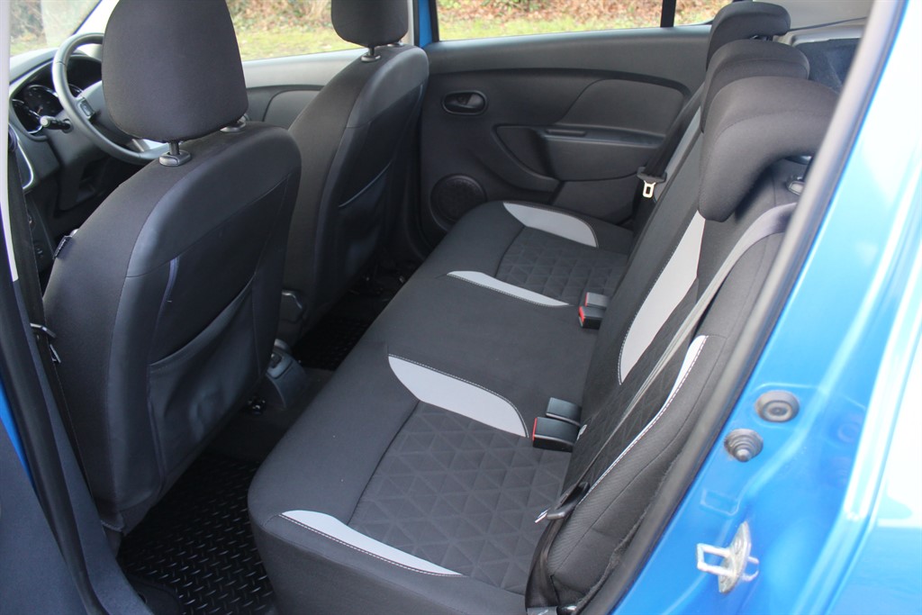 Used Dacia Sandero Stepway 2015 for sale - 77106220: Photo 9