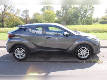 Used Toyota C-HR 2020 for sale - 75874434: Photo