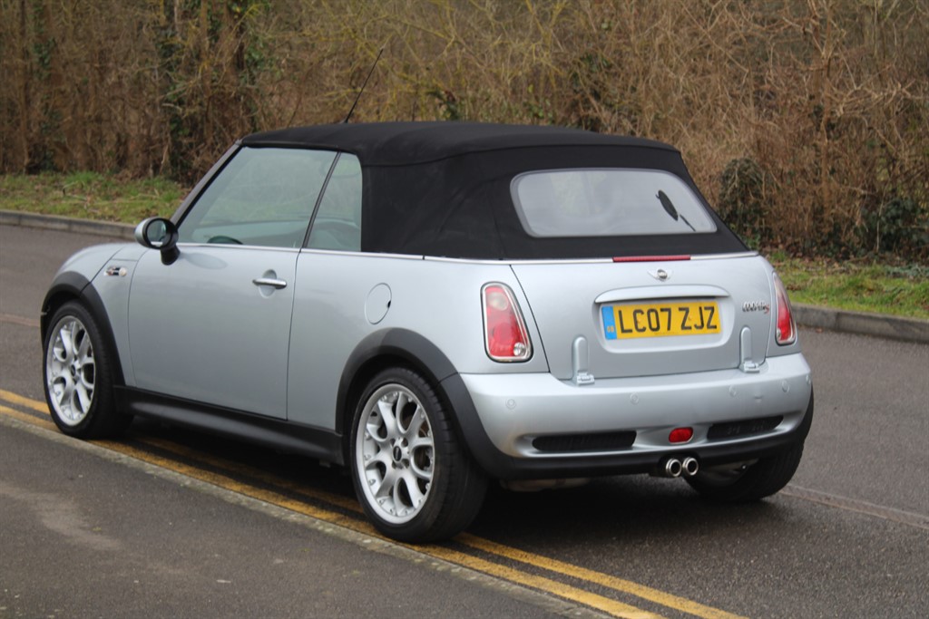 Used MINI Convertible 2007 for sale - 76375667: Photo 3