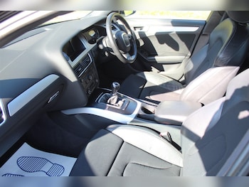 Used Audi A4 2011 for sale - 76117209: Photo 2