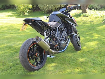 Used KTM Superduke 1290 2017 for sale - bike-77630989: Photo