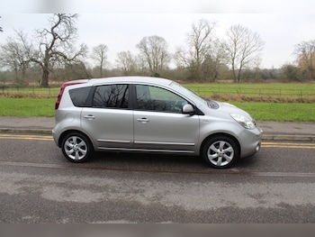 Used Nissan Note 2010 for sale - 77326549: Photo