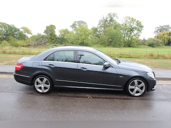 Used Mercedes-Benz E Class 2010 for sale - 79761978: Photo