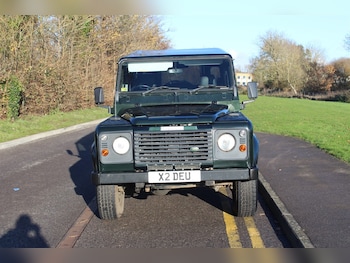 Used Land Rover Defender 2002 for sale - 76796664: Photo