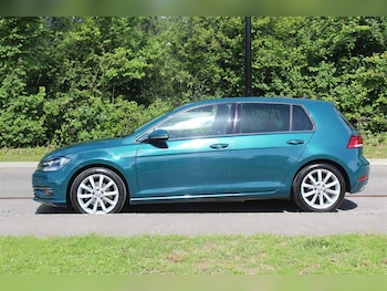 Used Volkswagen Golf 2017 for sale - 78838318: Photo