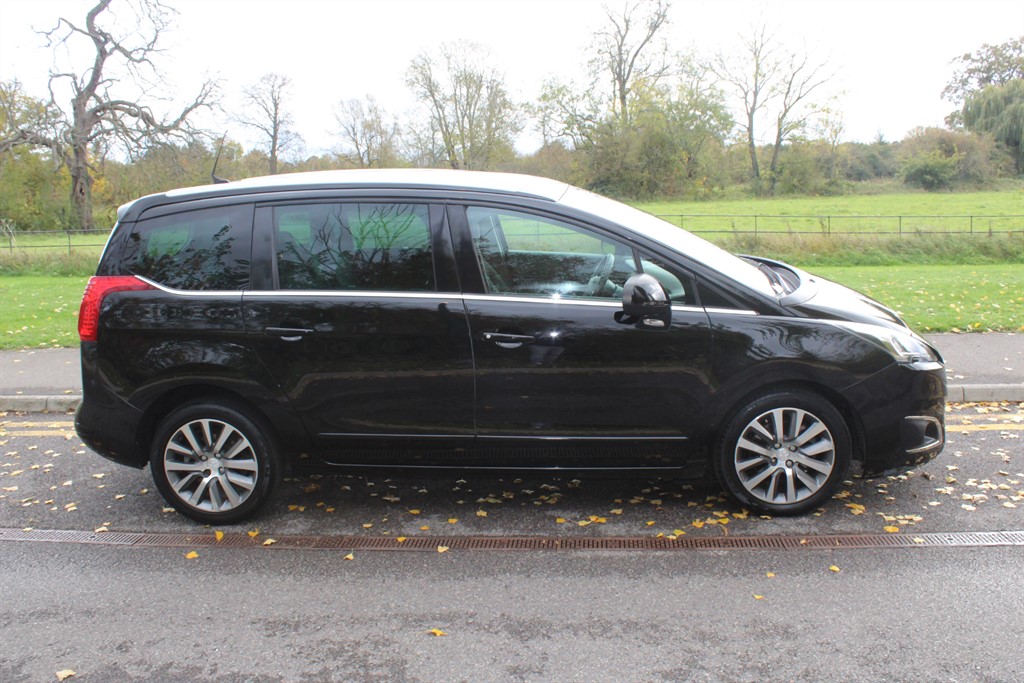 Used Peugeot 5008 2015 for sale - 76297774: Photo 3