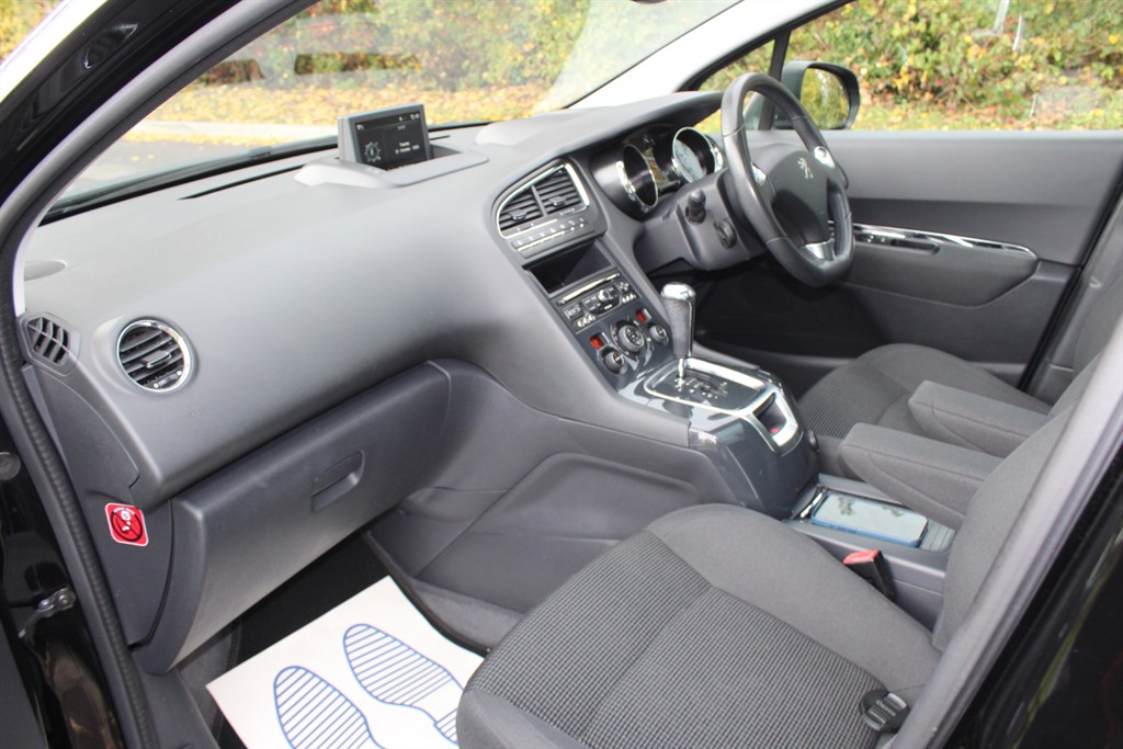 Used Peugeot 5008 2015 for sale - 76297774: Photo 8