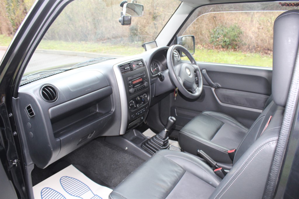Used Suzuki Jimny 2009 for sale - 77630985: Photo 8