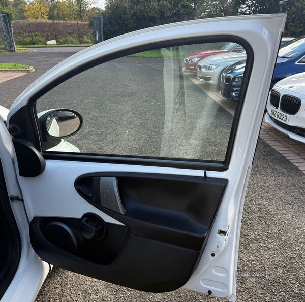 Used Toyota AYGO 2012 for sale - 76202037: Photo 14