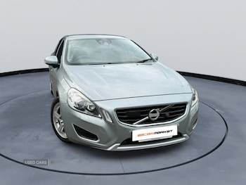 1.6 Drive E Auto 4DR